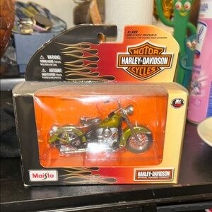 Harley-Davidson Green and Silver Diecast Motorcycle
